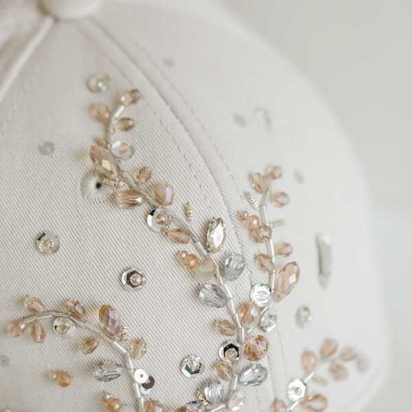 Кепка с вышивкой