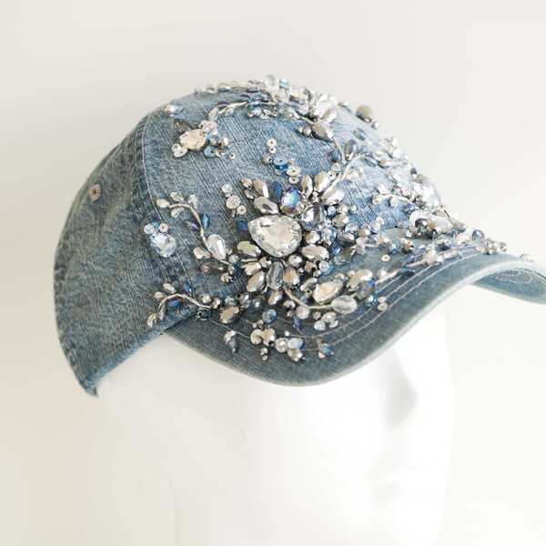 Кепка с вышивкой