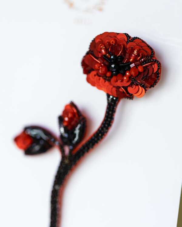 Маковая веточка