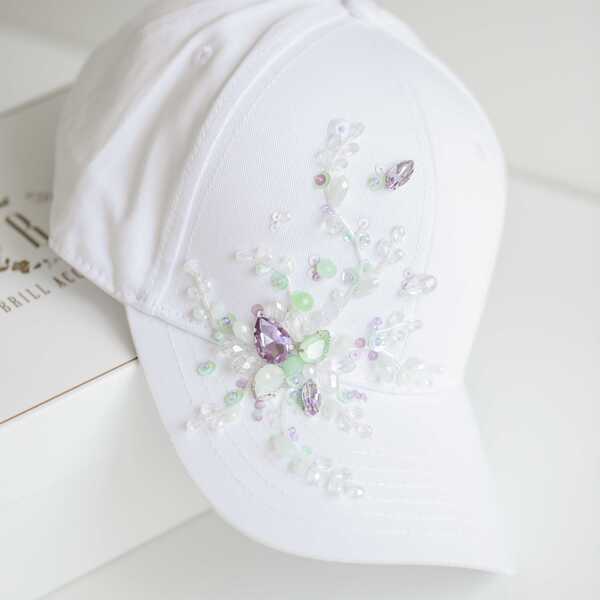 Кепка с вышивкой мини