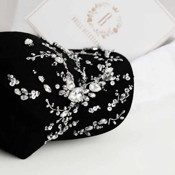 Кепка с вышивкой