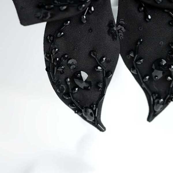 Бант "Мальва" черный с макси вышивкой