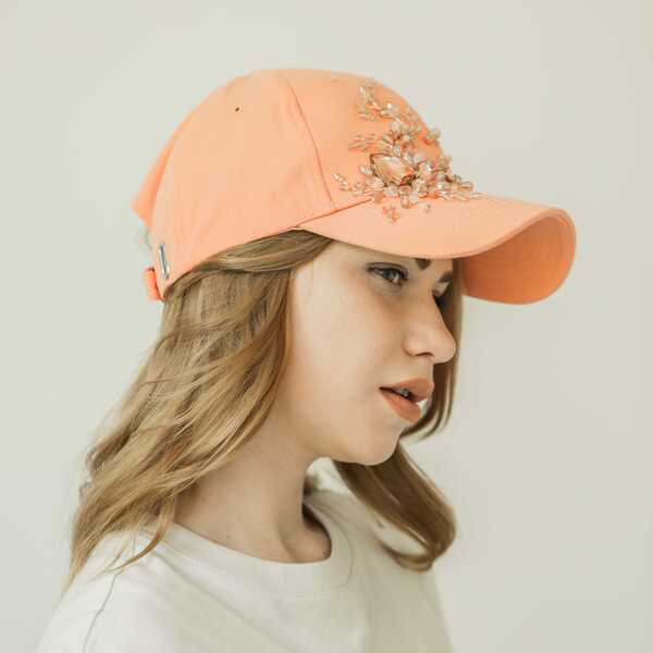 Кепка с вышивкой мини