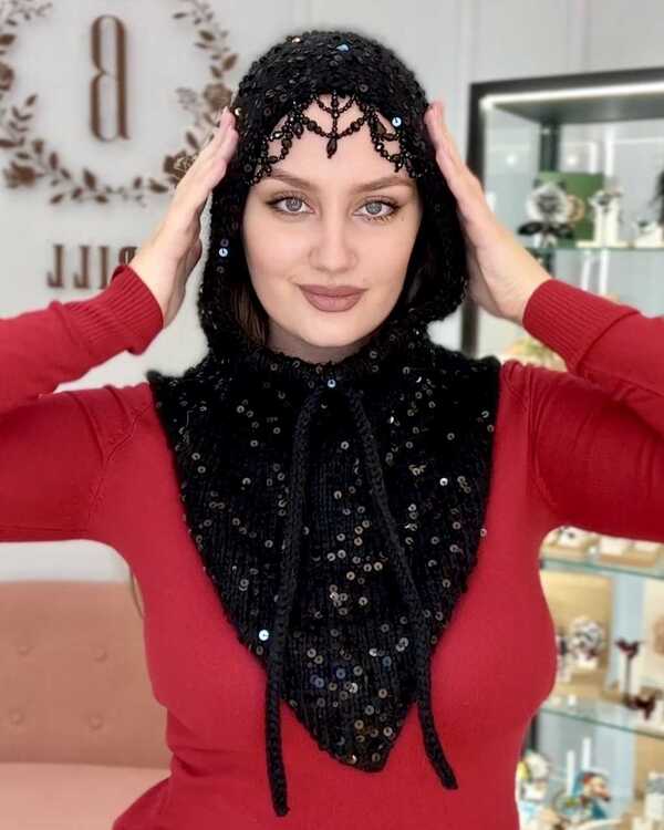 Жасмин с тикой
