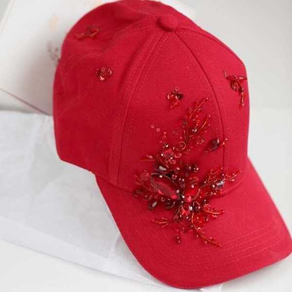 Кепка с вышивкой мини