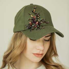 Кепка с вышивкой мини