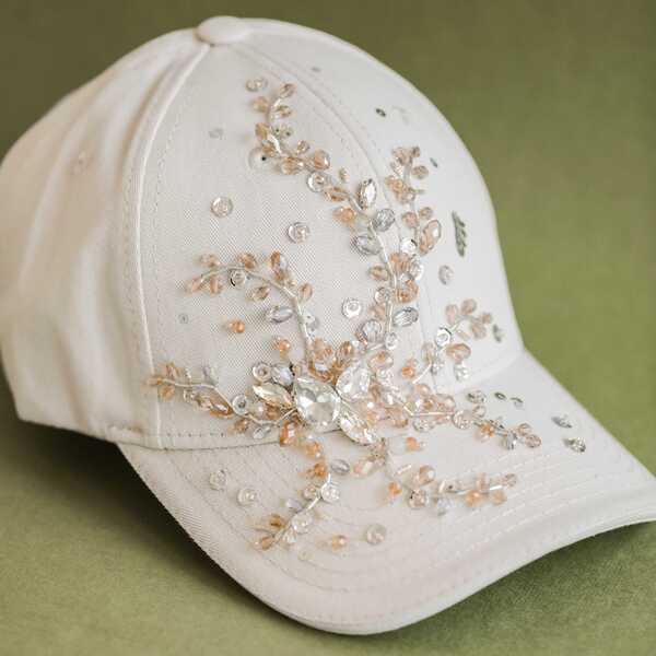 Кепка с вышивкой