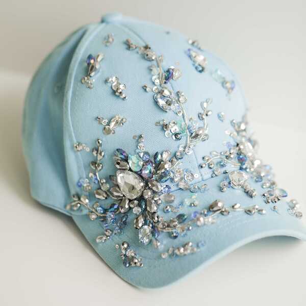 Кепка с вышивкой