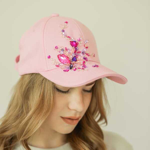 Кепка с вышивкой мини