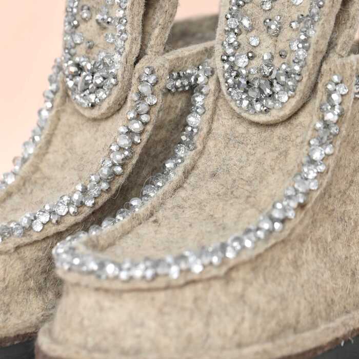 ВАЛЕШИ® С ВЫШИВКОЙ