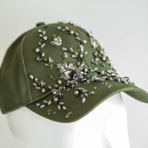 Кепка с вышивкой