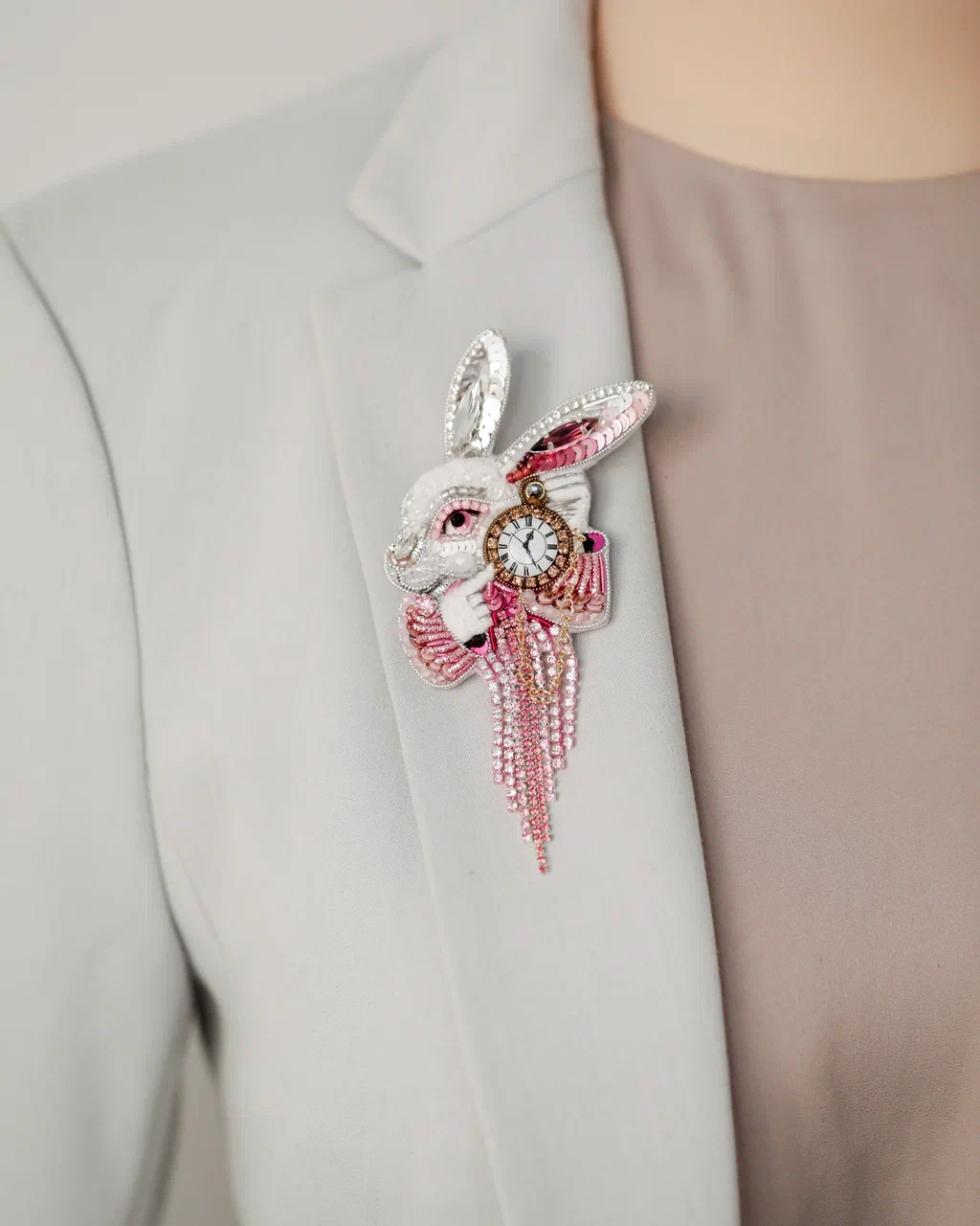 Белый кролик 