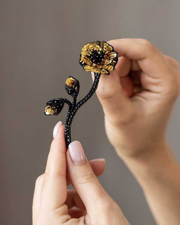 Маковая веточка