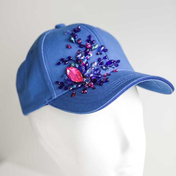 Кепка с вышивкой мини