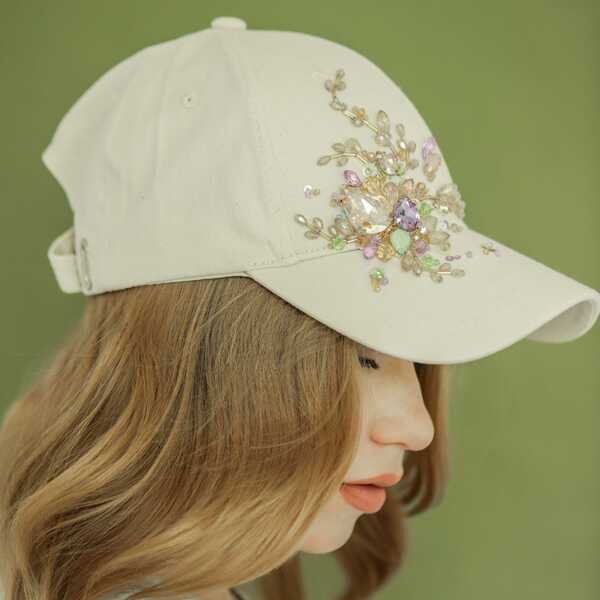 Кепка с вышивкой мини