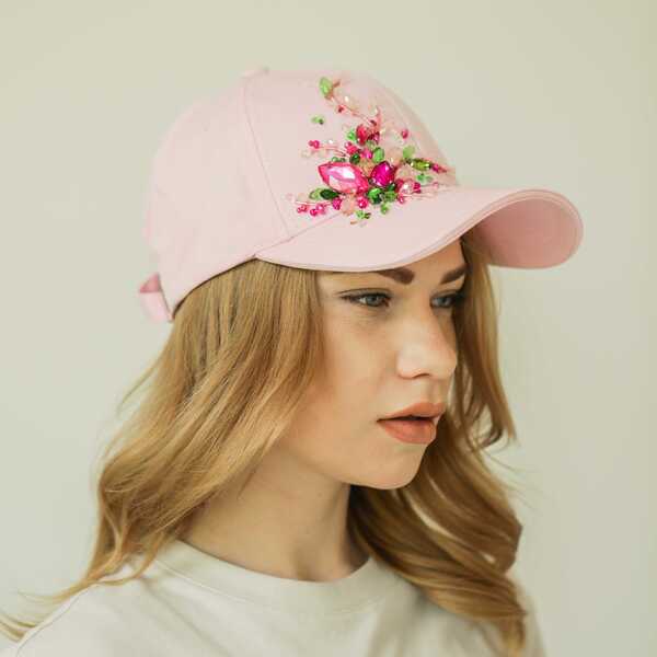 Кепка с вышивкой мини
