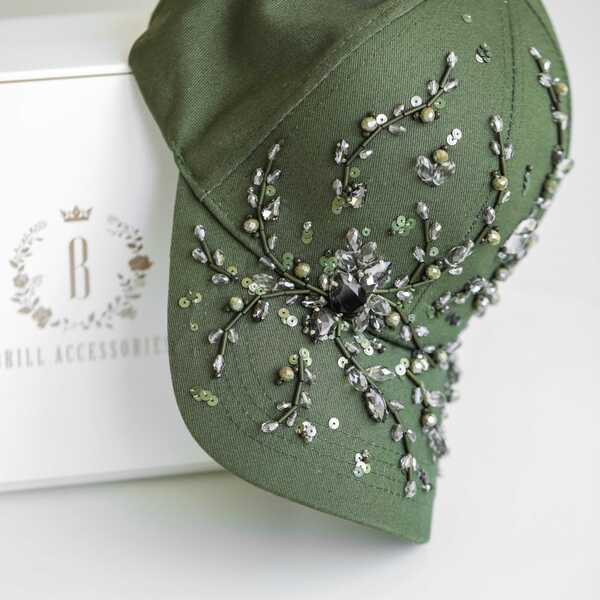 Кепка с вышивкой