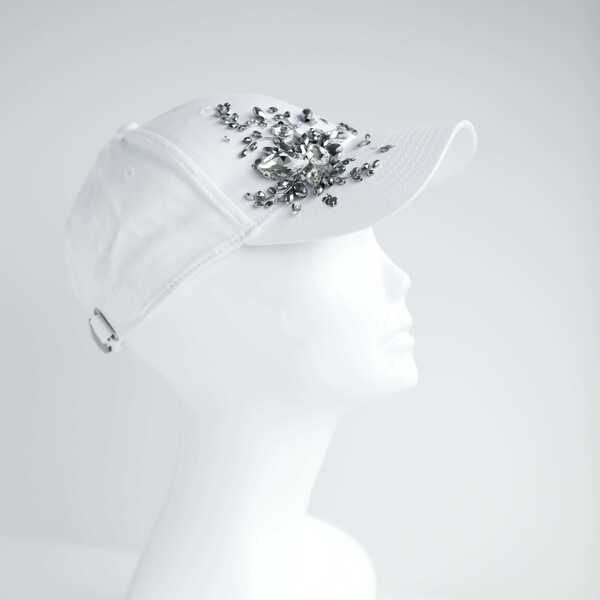 Кепка с вышивкой мини