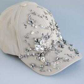 Кепка с вышивкой