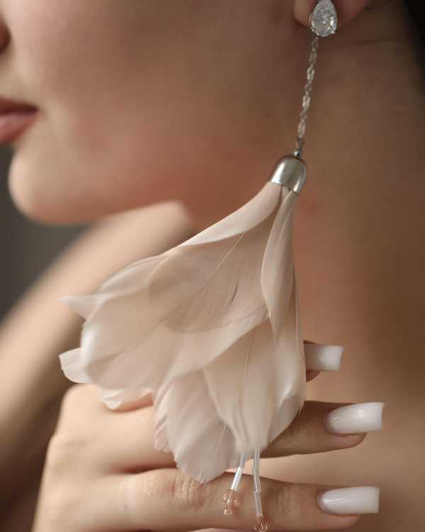 Лилит на цепочках