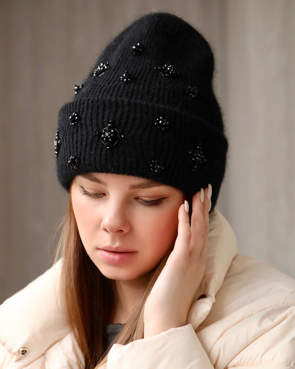 Ветта ангора с вышивкой