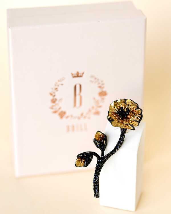 Маковая веточка