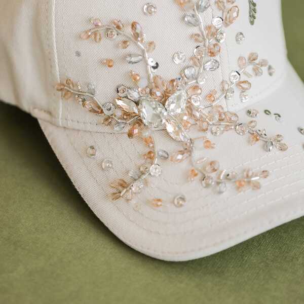 Кепка с вышивкой