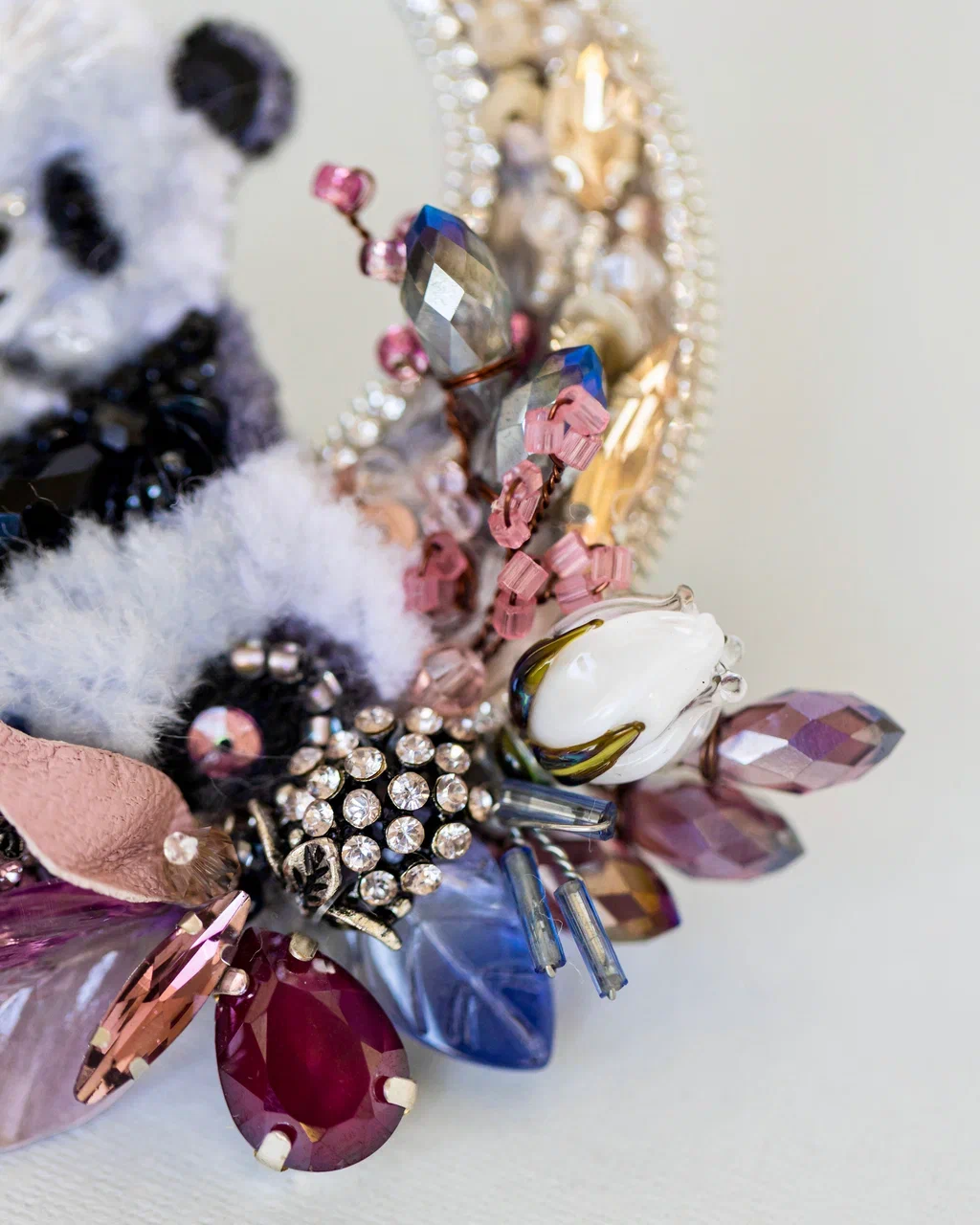 Панда на луне