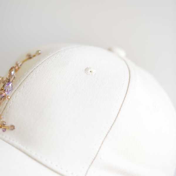 Кепка с вышивкой мини