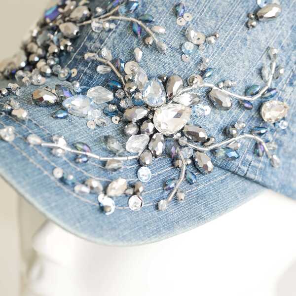 Кепка с вышивкой