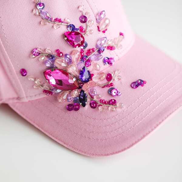 Кепка с вышивкой мини