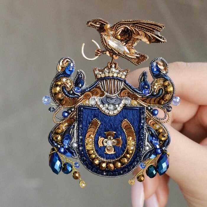 Брошь по фото фамильного герба