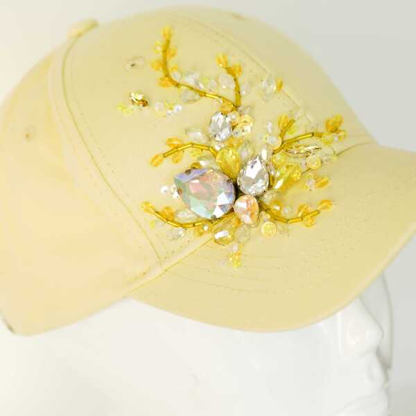 Кепка с вышивкой minimal