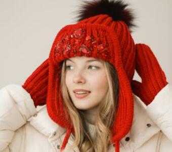 Головные уборы (капоры, платки, ушанки) Головные уборы (капоры, платки, ушанки)