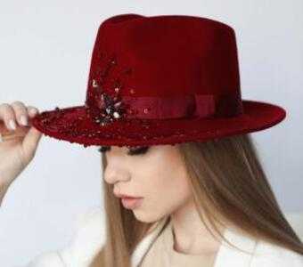 Шляпы с декором Шляпы с декором
